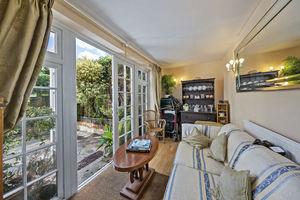 Sitting Room- click for photo gallery